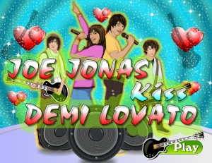 Joe Jonas and Demi Lovato Kiss